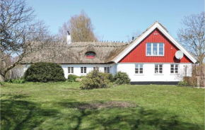 Three-Bedroom Holiday Home in Loderup, Löderup